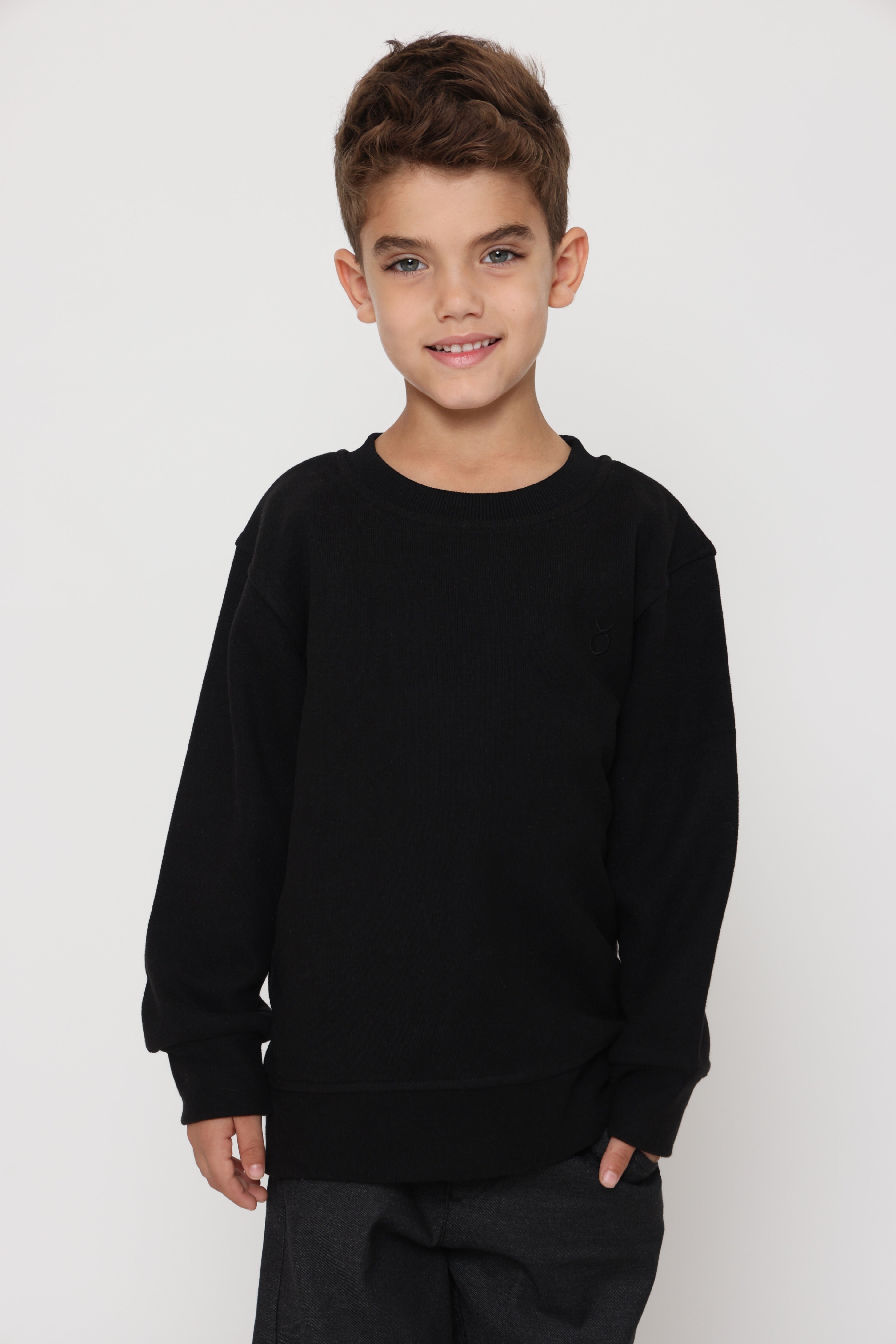 סווטשירט קלאסי צווארון עגול - שחור