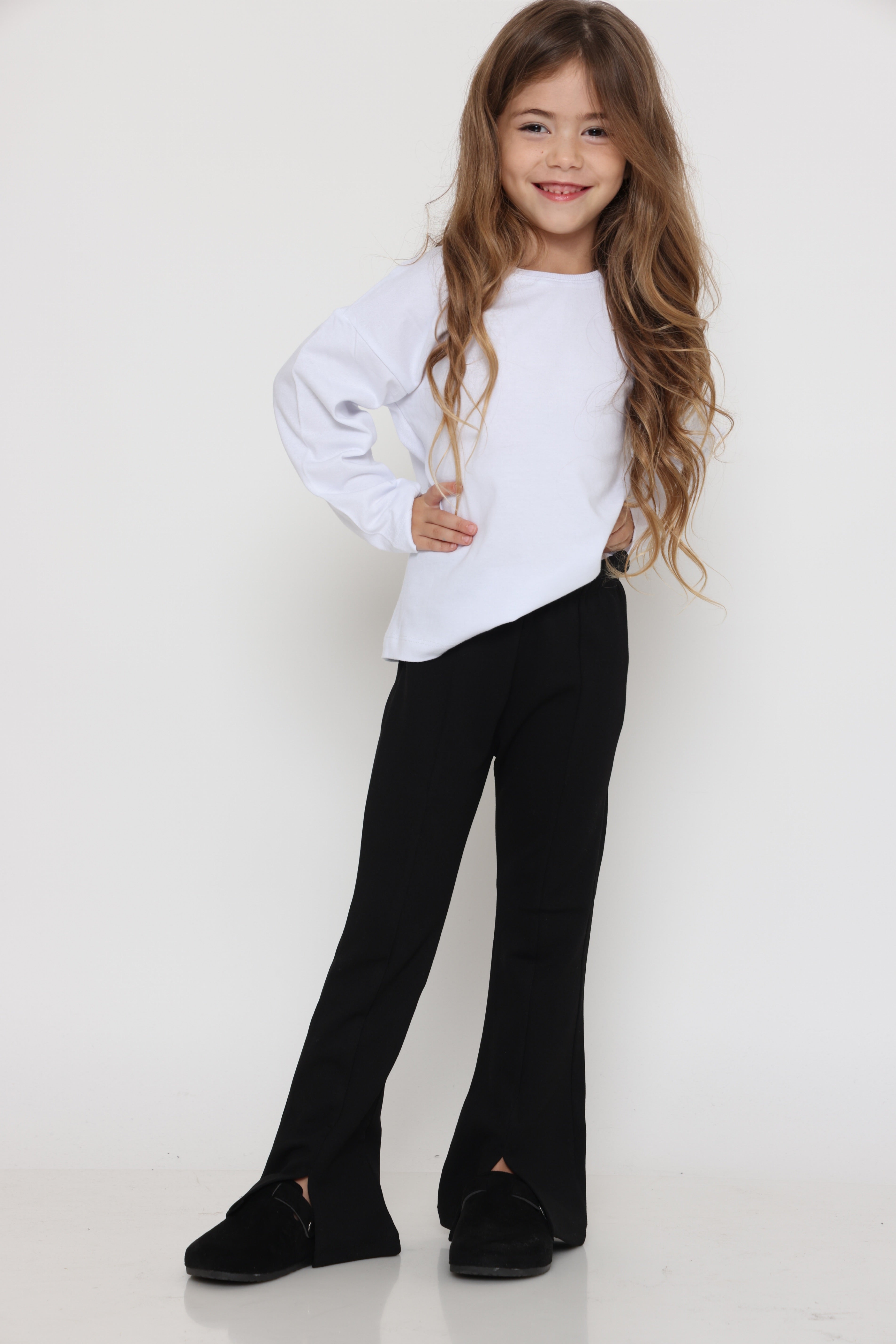 מכנס פדלפון שחור עם פתחים