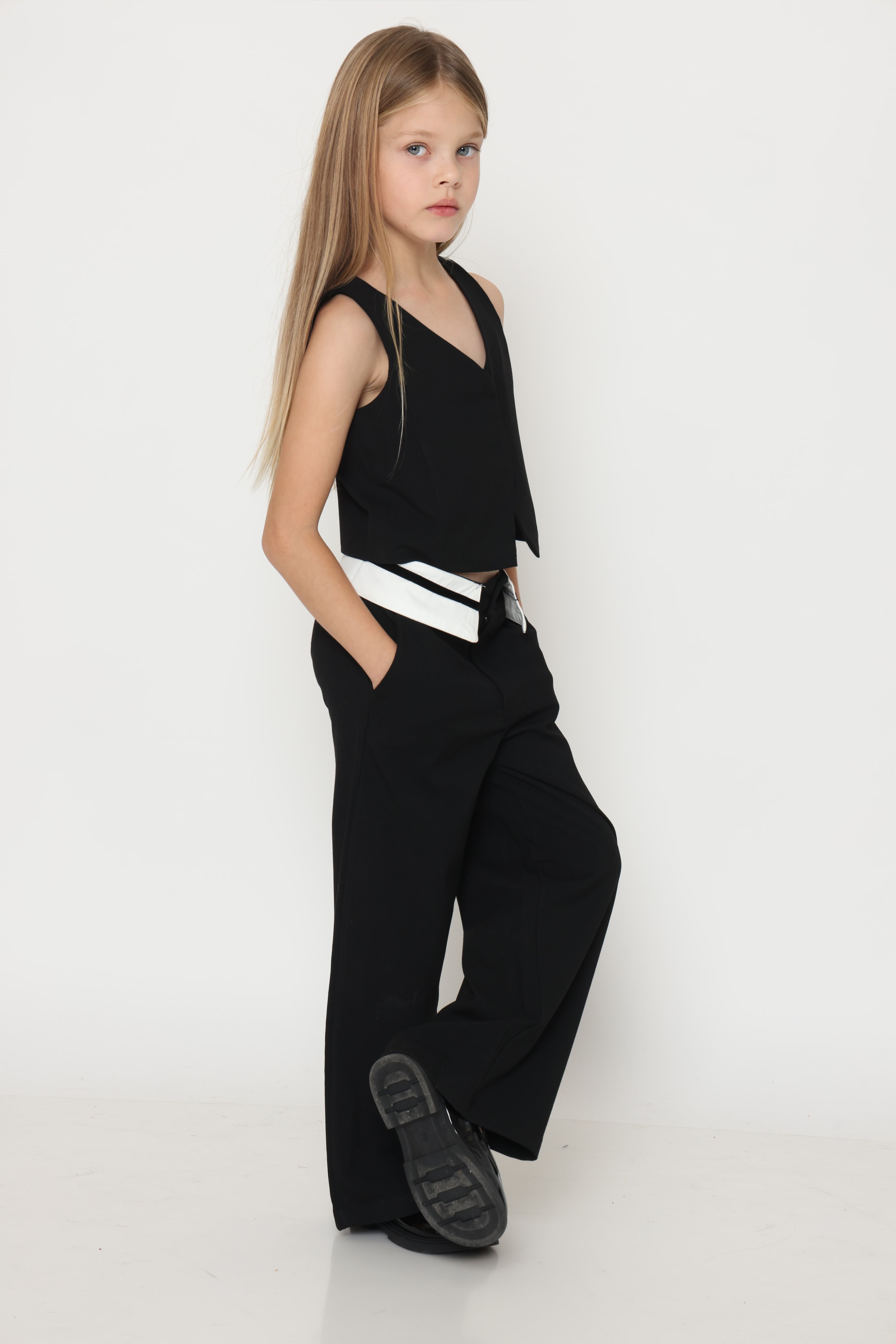 מכנס אלגנט שחור עם קיפול בחגורה