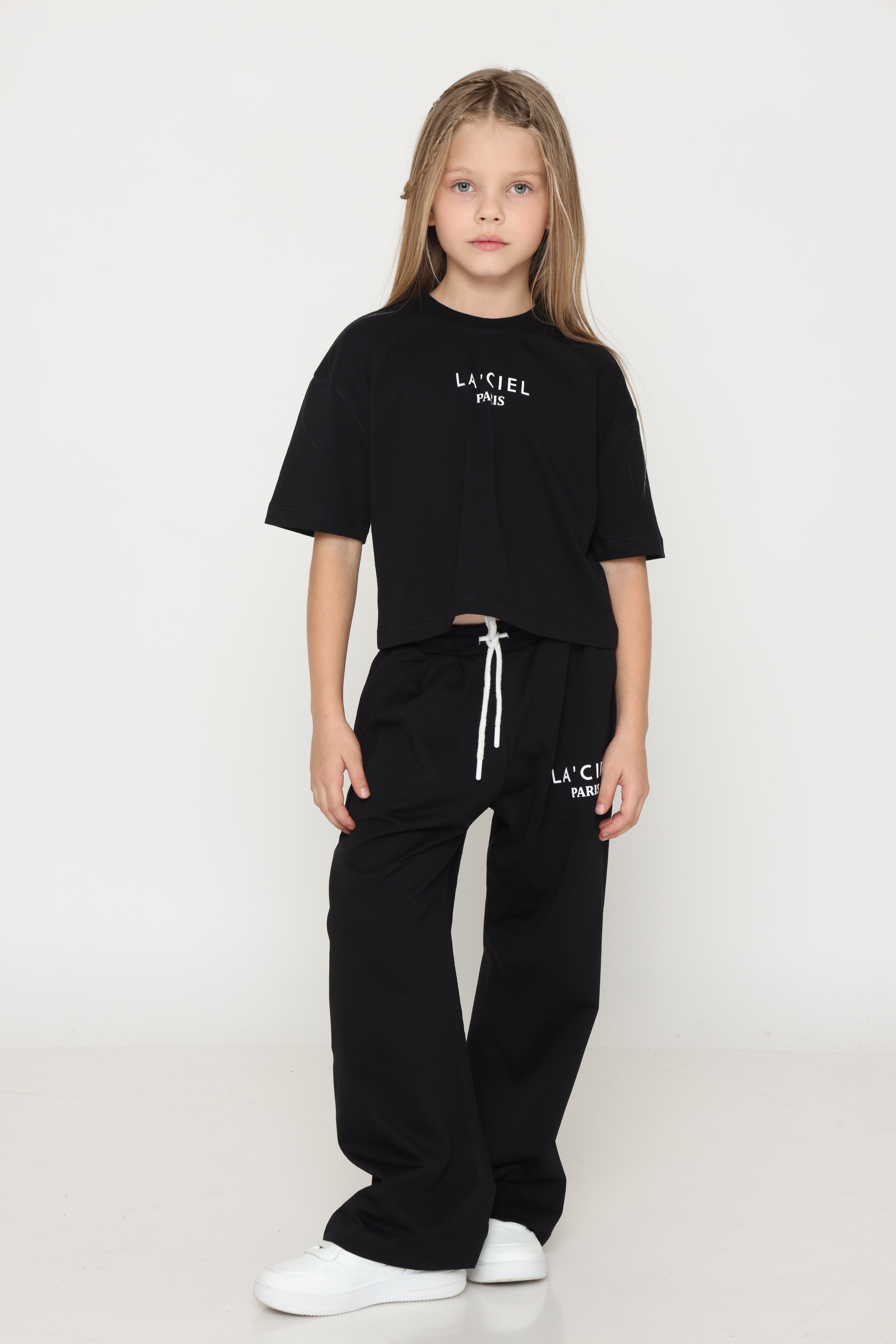 חליפת בייסיק שחורה